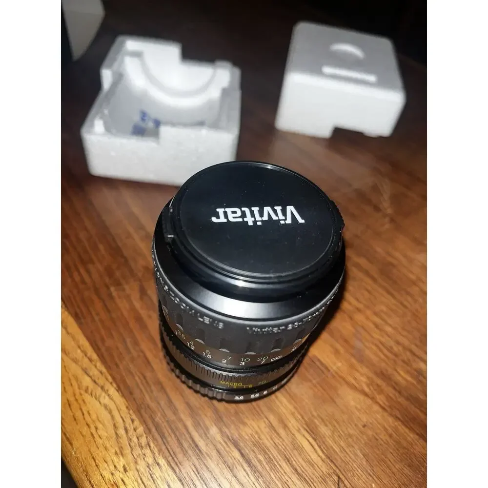 Vivitar 28-70mm F3.5-4.8 Macro Focus Zoom Lens Yashica and Contax camera mount